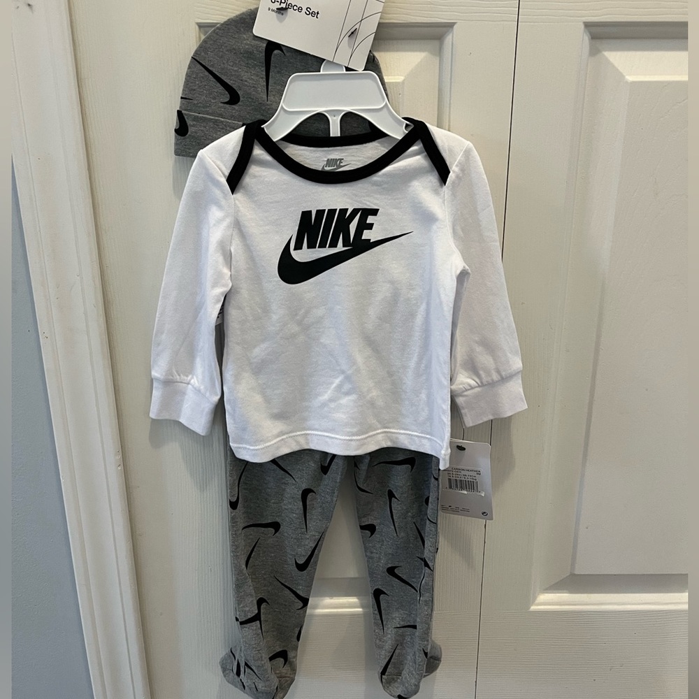 Nike 3 piece set 9m